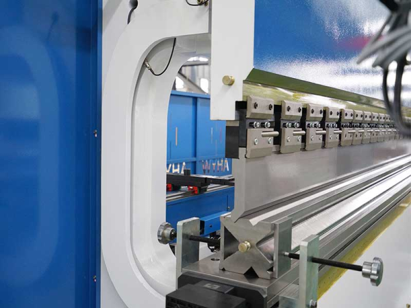 Automatic-Press-Brakes-1-600x450.png
